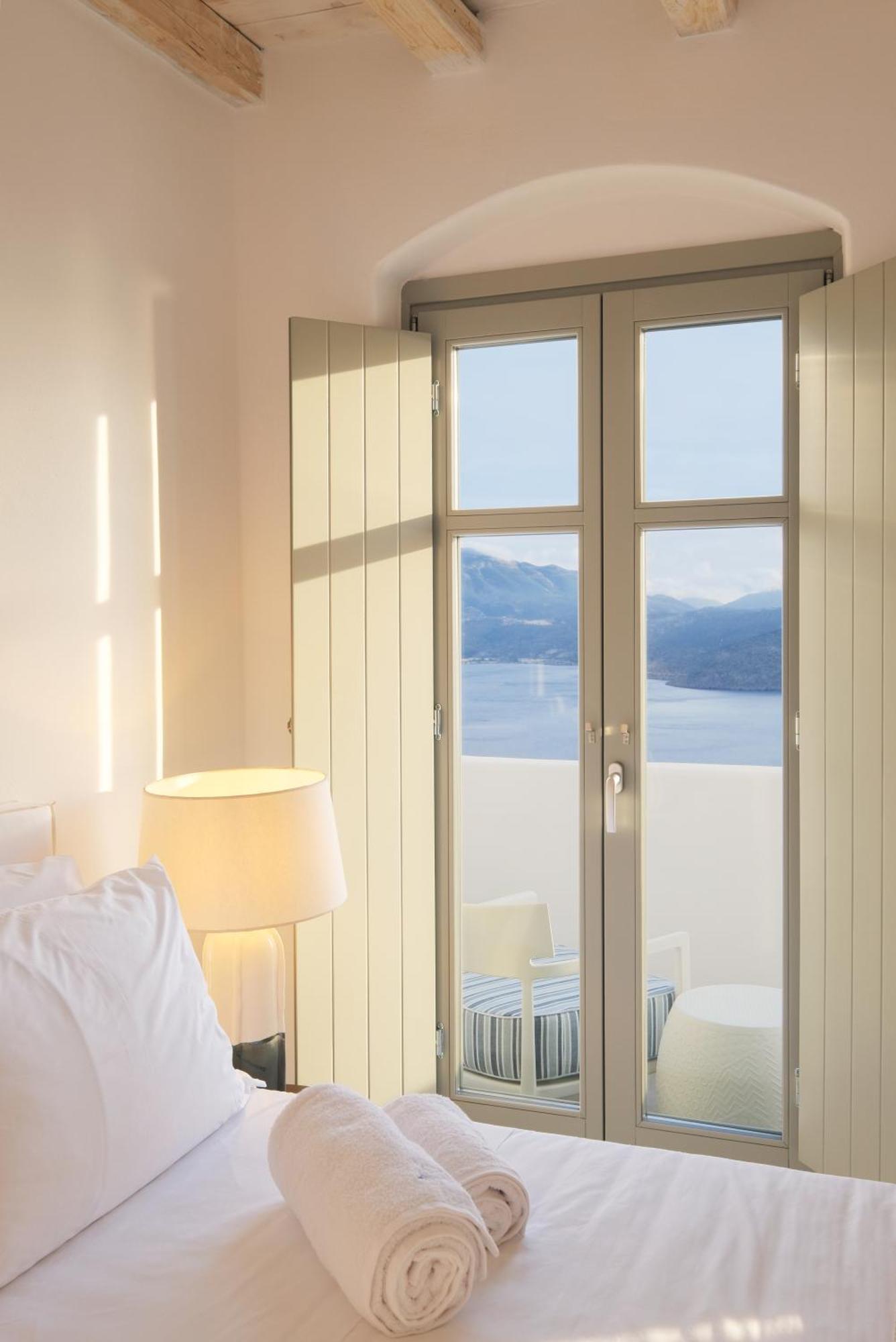 Odyssey Rock Milos Sunset Suites Plaka  エクステリア 写真