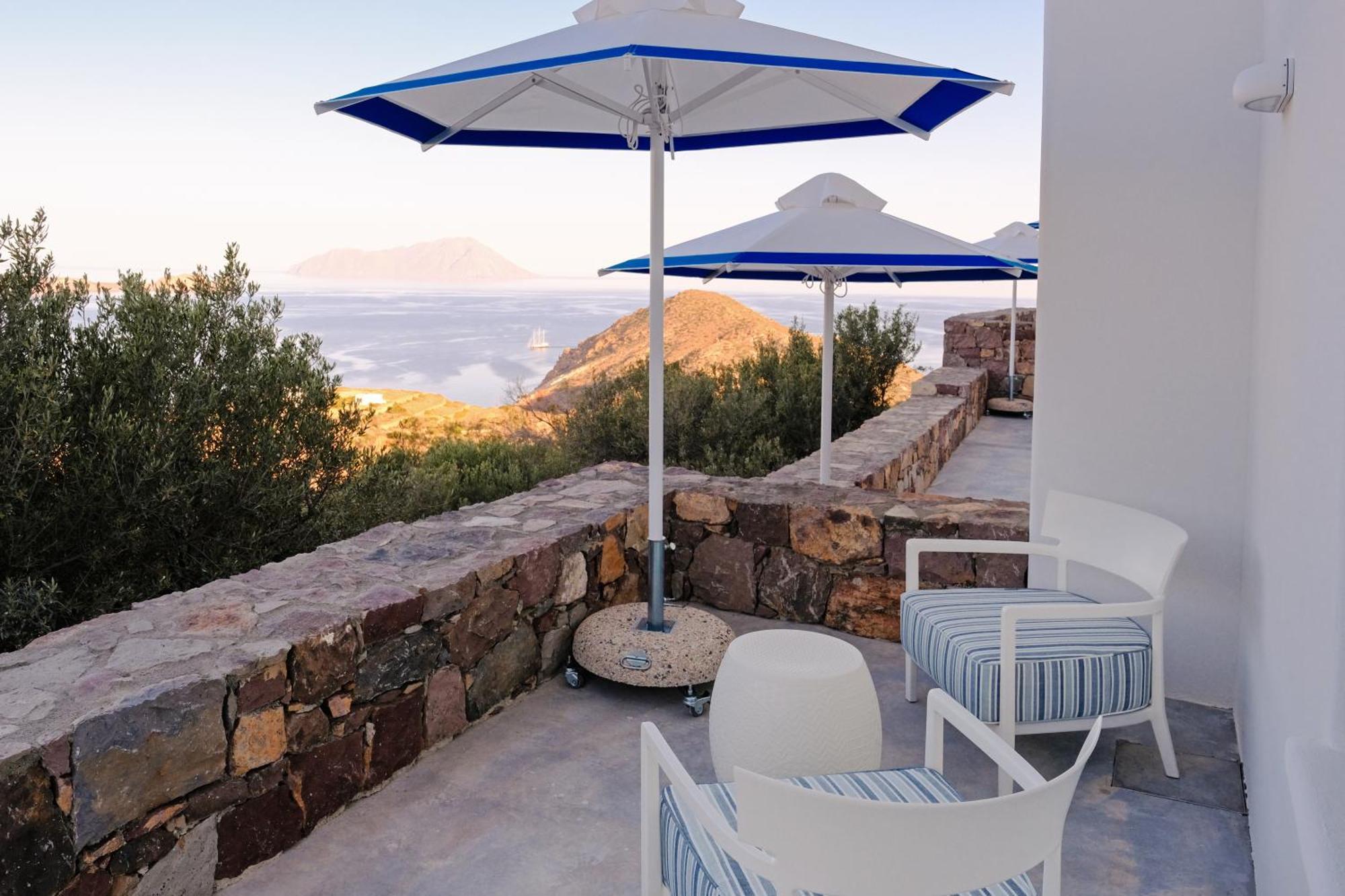 Odyssey Rock Milos Sunset Suites Plaka  エクステリア 写真