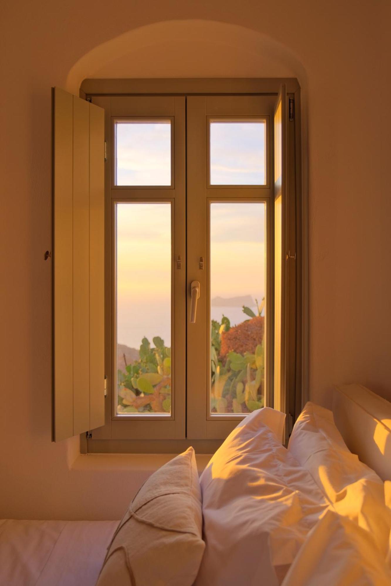 Odyssey Rock Milos Sunset Suites Plaka  部屋 写真