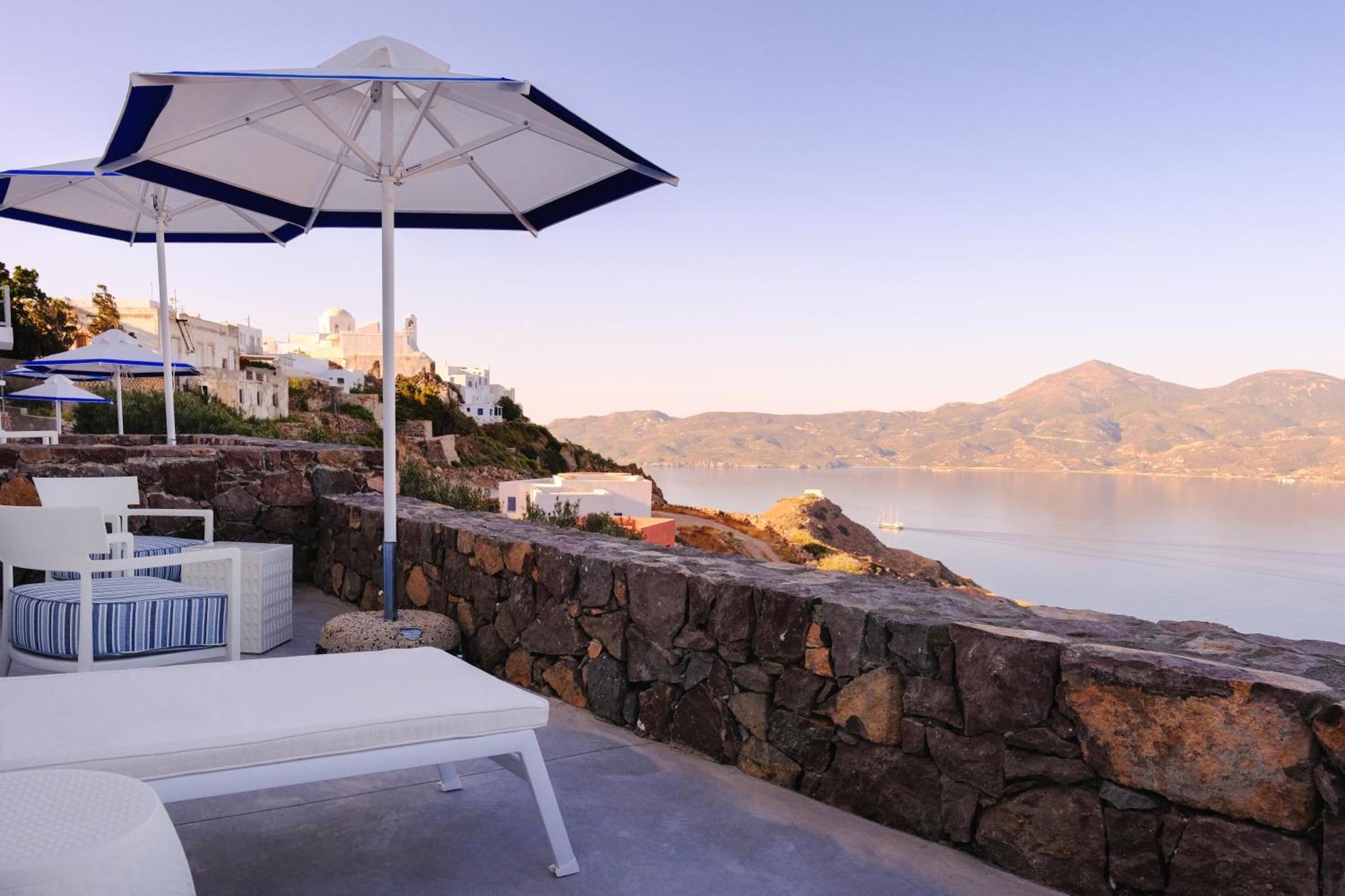 Odyssey Rock Milos Sunset Suites Plaka  部屋 写真